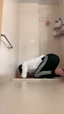 【湖北奈奈生】大学生S开发马桶奴  JS22102507