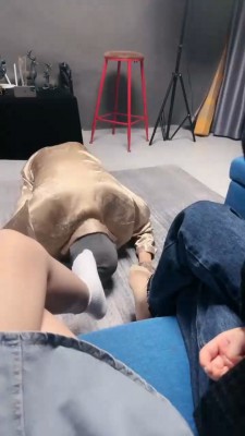 【ccyouer】带素人闺蜜调贱狗 bf19981