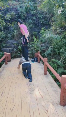 【暴力美学】运动女神小白鞋虐打狗 bf20040