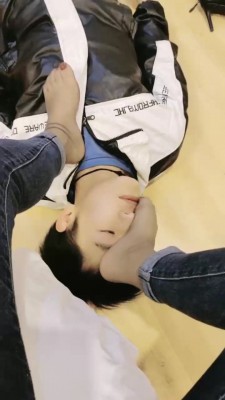 【辣妹】小奶狗恋足调  JS22110101