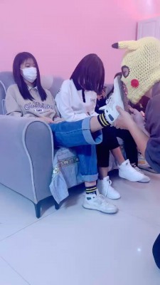 【精神小妹】精彩-素人群调原味鞋袜辱狗 bf20125