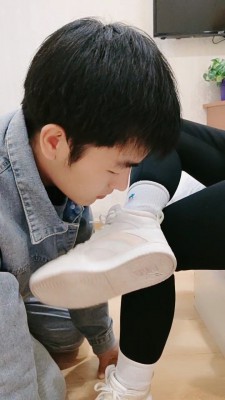 【辣姐S】小白鞋棉袜窒息羞辱贱狗 bf20388