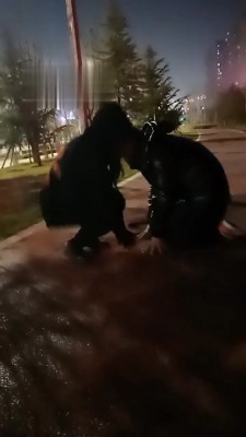 【雨雨大人】深夜路边遛狗 bf21916