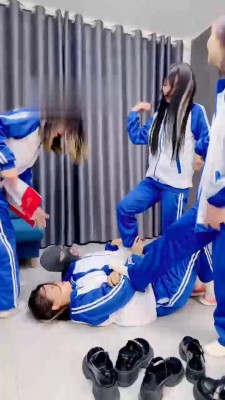 【狗哥】精彩-多名素人学生主群调 bf21886