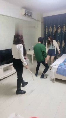 【晴儿】姐妹花狠虐父子奴【双视角版】 bf22185