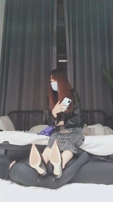 【美娜格格】全包窒息地毯狗 bf22222