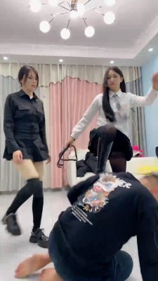 【君舞女王】双S-精神小妹虐打踩踏 bf22330