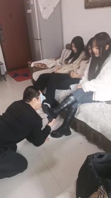 【精神小妹】三女神发泄耳光暴打 bf22455