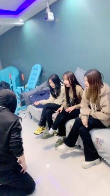 【精神小妹】户外搭讪学生妹回家调我 bf22541