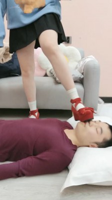 【神乐sama】学生主各种鞋全体重踩踏 bf22559