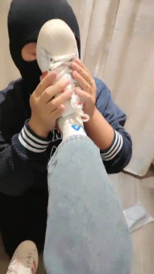 【萱S】舔学生妹的脏鞋 bf22600