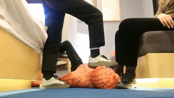 【江婷】带两个素人踩踏蜘蛛侠 bf22836