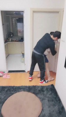 【桃子老师】偷拍狗的下场 bf23124