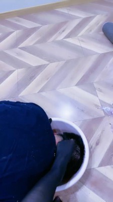 【靴嘉倪】鞭打靴奴脚喂食【完整版】 bf23169