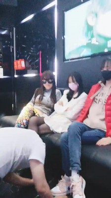 【美娜格格】3素人女王KTv群调群虐 bf23295