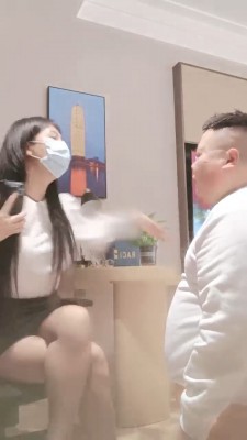 【嗯哼S】白领高跟黑丝重度耳光抽 bf23414