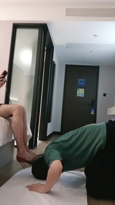 【米小唐】御姐网袜蹂躏地毯 bf23852