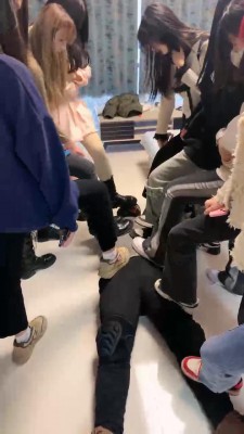 【精神小妹】群调特写视角舔脚踩踏 bf23841