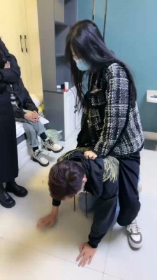 【精神小妹】精彩-素人学生主群调粉丝狗 bf24118