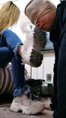 【成都叶子】超脏运动鞋棉袜气味羞辱/人体鞋刷 bf24273