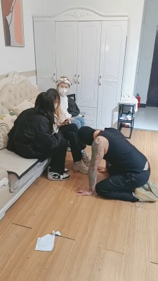 【爆爆】被一群精神小妹暴揍/重度耳光踩踏 bf24424