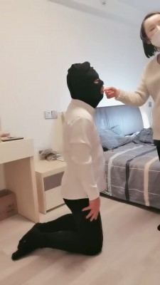 【君舞女王】教闺蜜做S恋足 bf24486