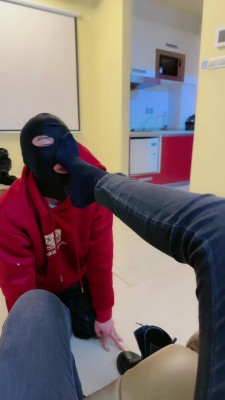 【艾琳175】面试家奴测试/踩踏/舔靴/耳光 bf24497