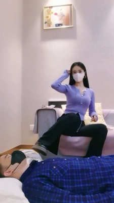 【启蒙老师】白袜裸足全体重踩踏 bf24670