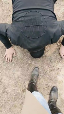 【辣姐】户外清理脏鞋底 bf24960