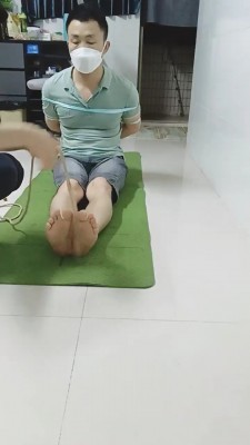 【美娜格格】捆绑强制毒打/踩踏/腿绞窒息 bf24883