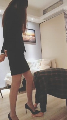 【美娜格格】银行女职员高跟踩/肉丝捂脸【双视角版】 bf25108