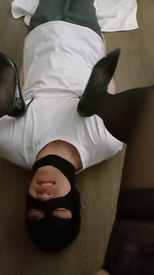 【米小唐】开发新狗高跟虐乳/勒脖黑丝脚深喉 bf25180