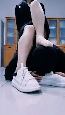 【Alice】小白鞋臭鞋羞辱/肉丝踩狗 bf25482