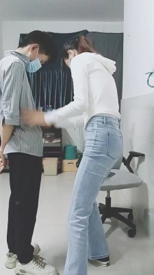 【美娜格格】帆布鞋白袜裸足欺负小奶狗 bf25548