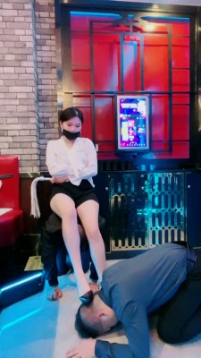 【甜心教主】KTV调双狗-骑马/人体擦鞋器/转胯 bf25617