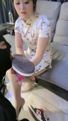 【凉爽S】舔脏鞋/高跟全体重踩踏碾压 bf25719