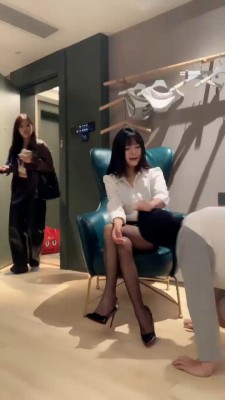 【宝爷】当着闺蜜的面玩狗 bf25696