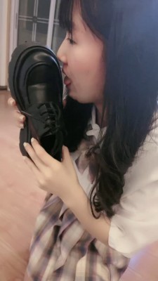 【貂蝉】开发闺蜜下跪/喝圣水/舔jio/吃袜子 bf25837