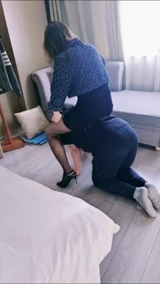 【玖儿】黑丝高跟御姐骑马/舔脏鞋/碾压喂食 bf26091