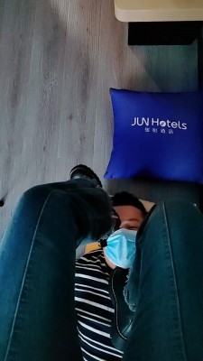 【开发素人】艺校女神首调-踩踏/居高临下舔鞋/踩狗爪 bf26045