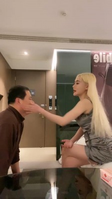 【千条姐】暴力手脚耳光场/插嘴喂面包 bf26084