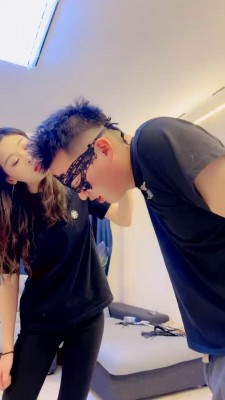 【冷鸢大大】运动鞋+高跟鞋全体重踩踏/滴蜡狗头/鞭打 bf25915