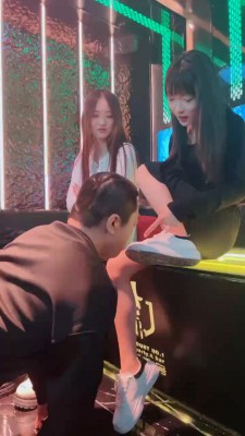 【精神小妹】双S-KTV-全体重踩踏/舔鞋逗狗 bf26153