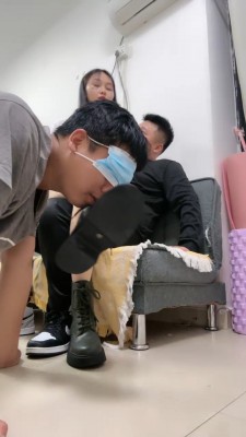 【素人星探】超强情侣主绿帽专场-长靴踩踏-臭脚窒息/转胯遛狗 bf26291