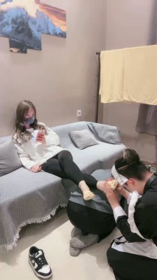 【晚晚公主】鞭打轮流转胯/全体重踩/舔脏鞋底【完整版】bf26193