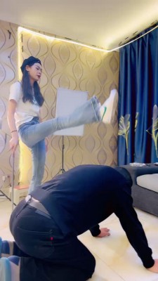 【凉爽S】双S暴力踢踹/藤条抽/人体烟灰缸【双视角版】 bf26373