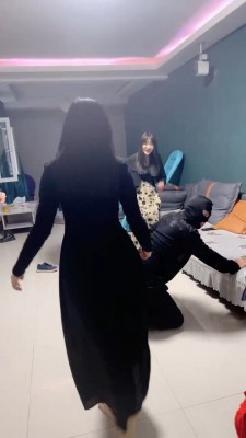 【精神小妹】素人S暴力踢踹-灌圣水 bf26623