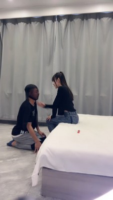 【文文】精神小妹抽耳光/裸足提档踩踏/喂口水 bf26667