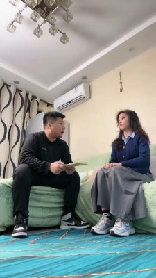 【素人星探】开发应聘小姐姐做S-耳光/踩踏/掐脖/下跪磕头 bf26662