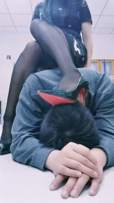 【Alice】黑丝高跟御姐虐狗-转胯坐垫/高跟踩 bf26489